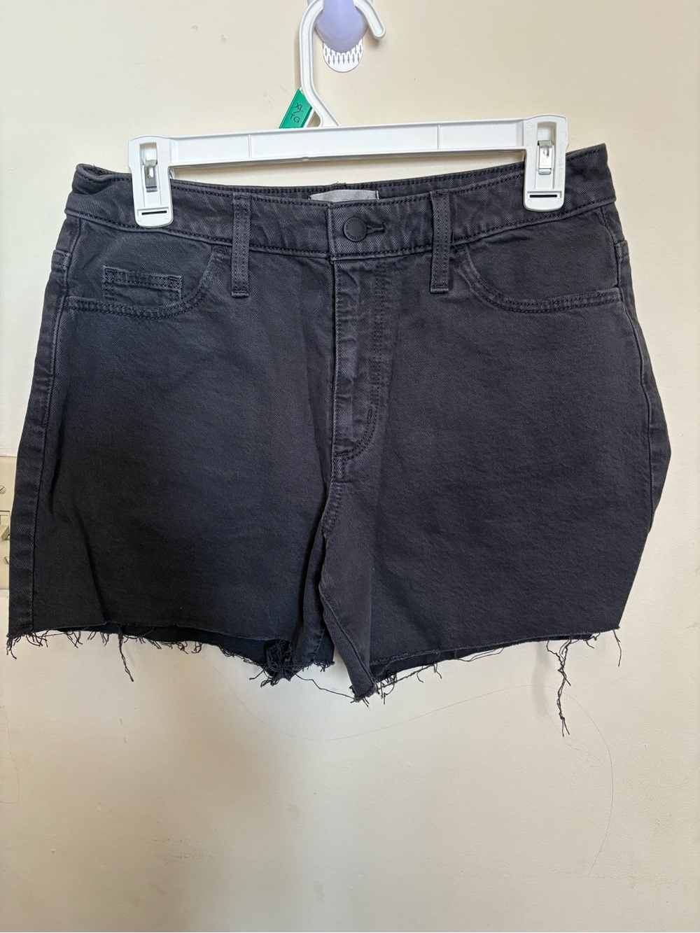 Universal thread Black Women's Denim Cutoff Shorts Size 6